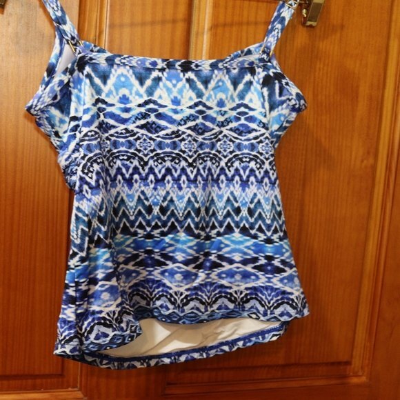 LA Blanca Blue Oasis Over the Shoulder Ikat Print Swim Tank Top US 2 - Picture 8 of 12